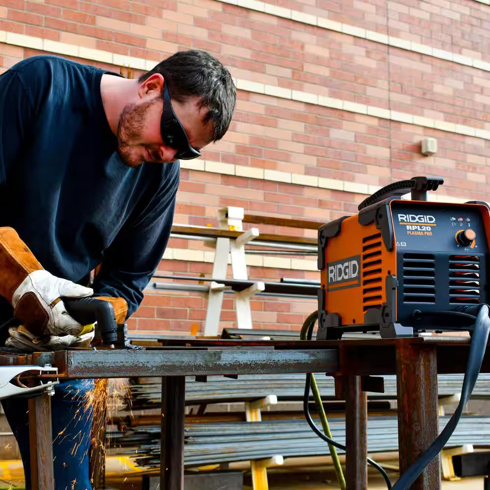 20 Amp Plasma Pro Plasma Cutter 120V Input Cuts up to 1/4 In. Inverter Technology