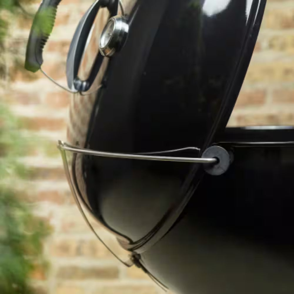 Master-Touch 22 In. Charcoal Grill in Black with Built-In Thermometer